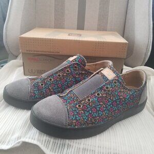 Spenco Size 8 Malibu Floral Black Slip-On Sneaker Canvas Suede Orthotic Shoes